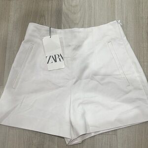 Zara Women's High Waist Cream Shorts